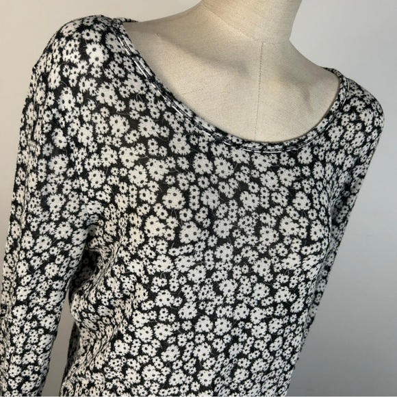❤️ Aeropostale Monochrome Floral Long Sleeve Tee XL - Picture 4 of 10